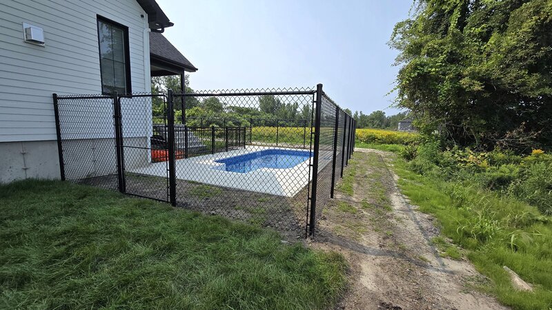 Service d'installation de clôtures: MAILLES DE CHAÎNES