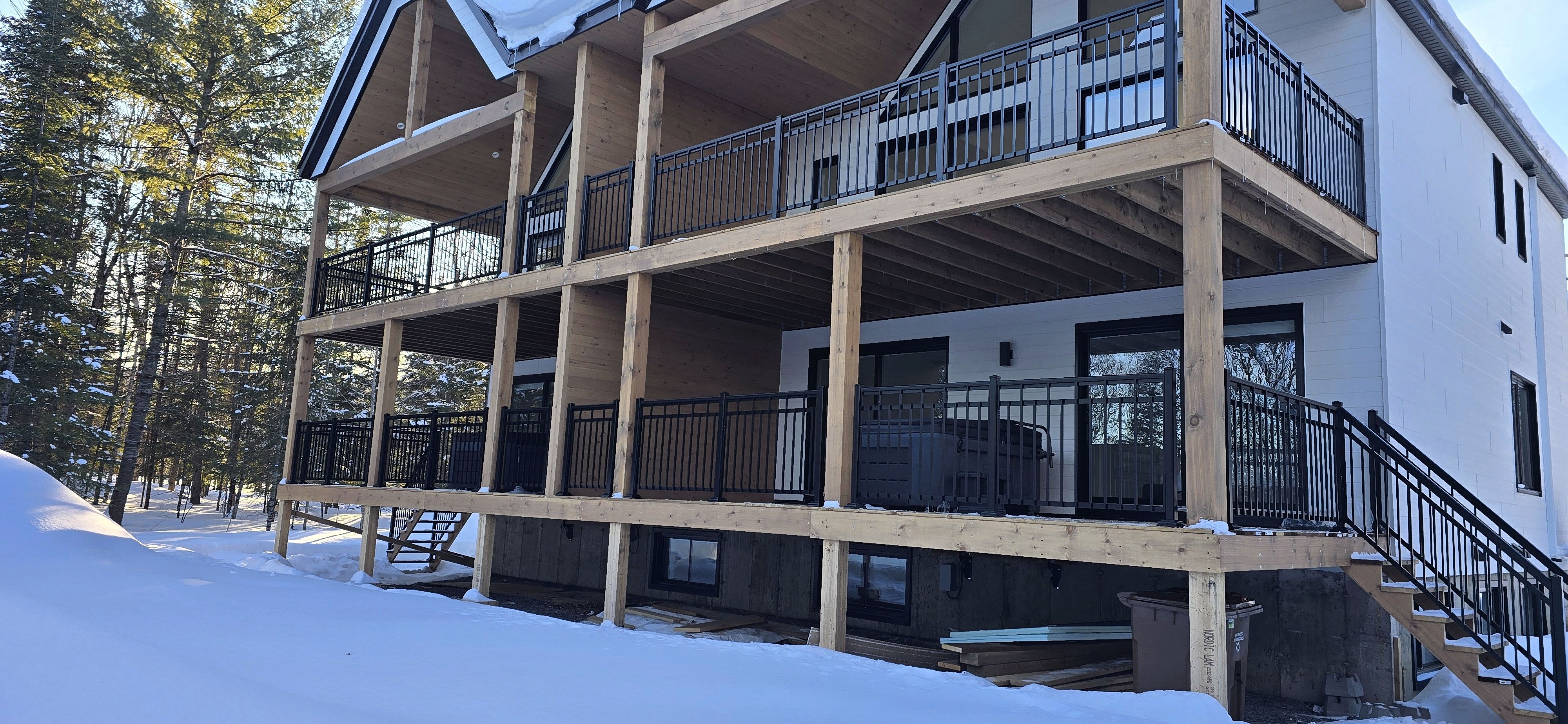 Projet d'installation de clôture à Montréal et Rive-Nord par Clôtures Elemond 10